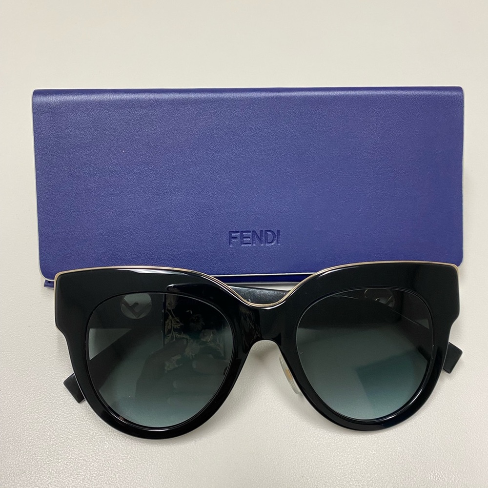 Fendi Black Oversized Cat-Eye Sunglasses